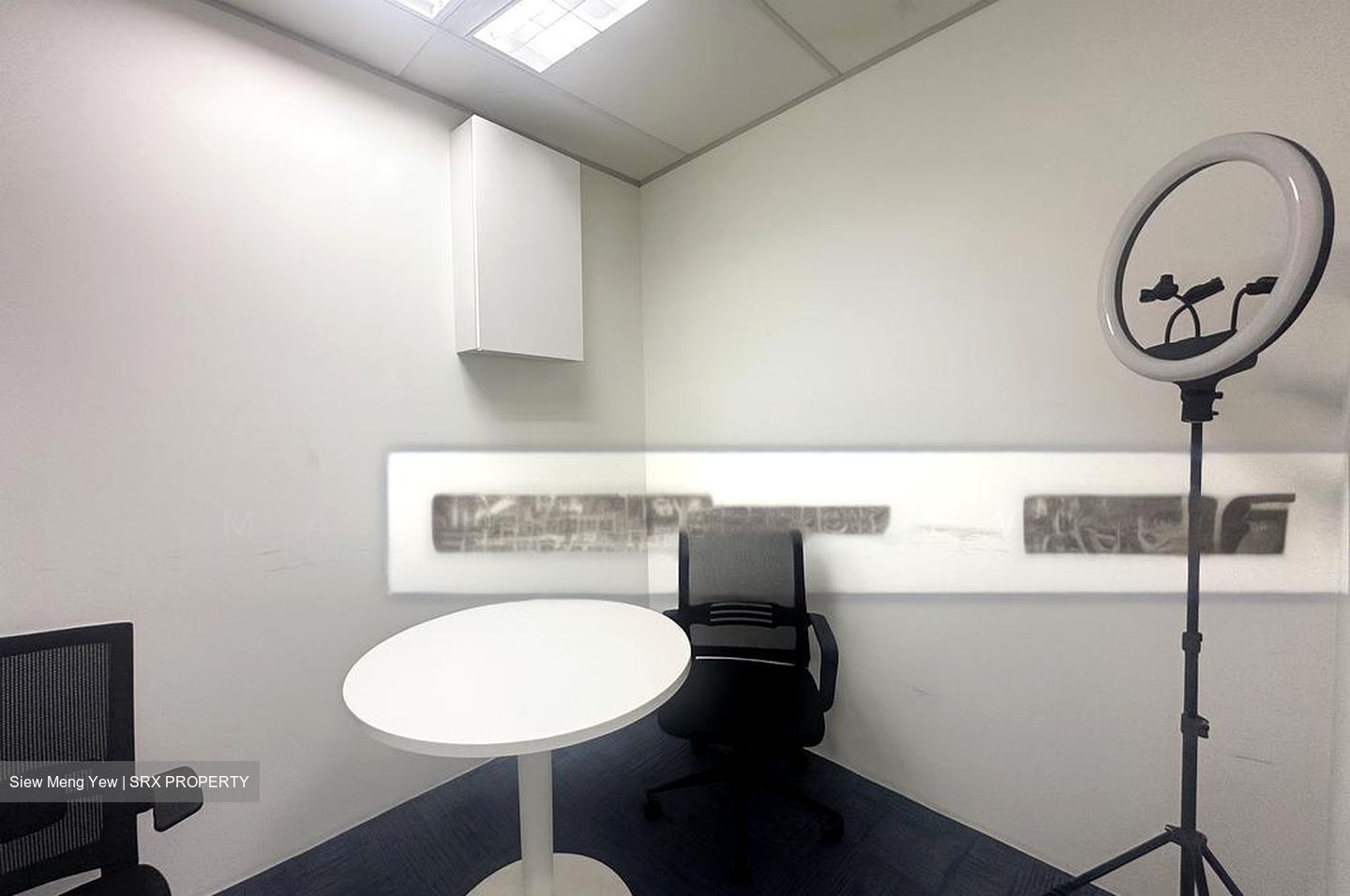 International Plaza (D2), Office #571627351